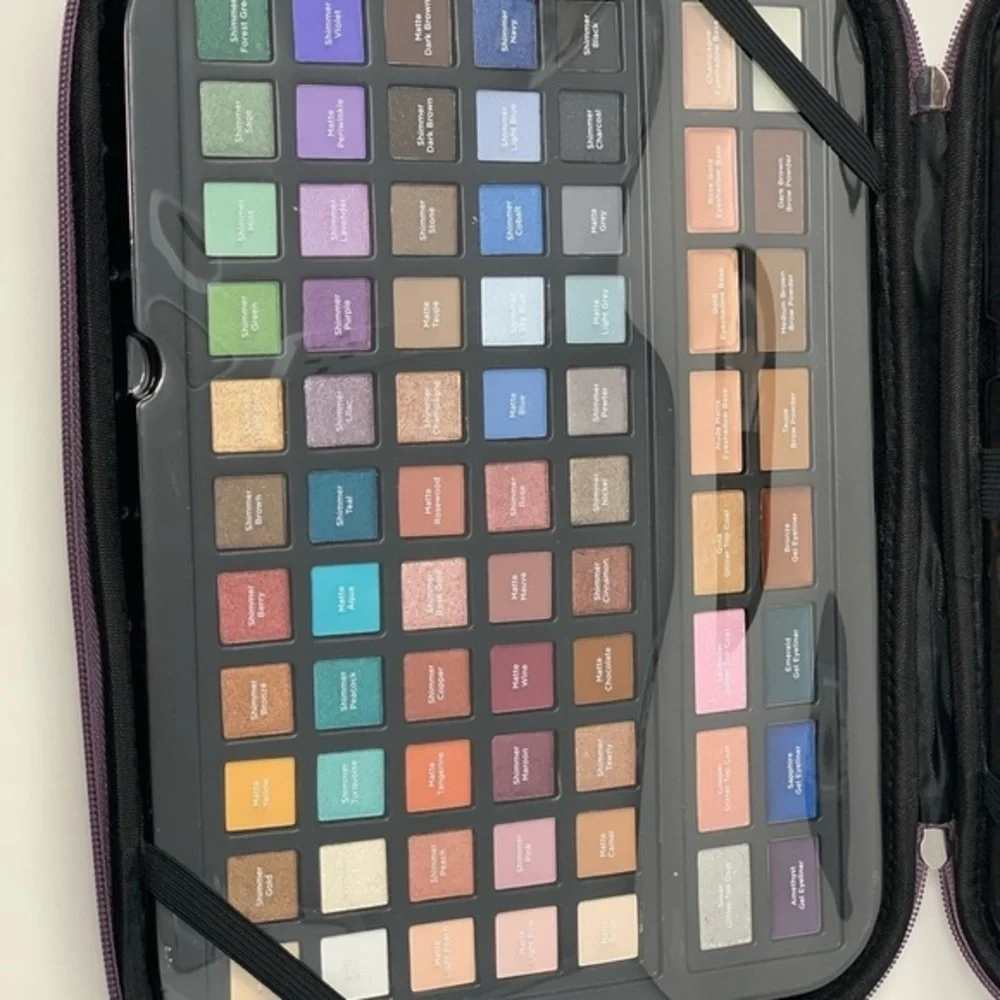 HP ☺️Ulta beauty glamour on the go 95 piece makeup kit